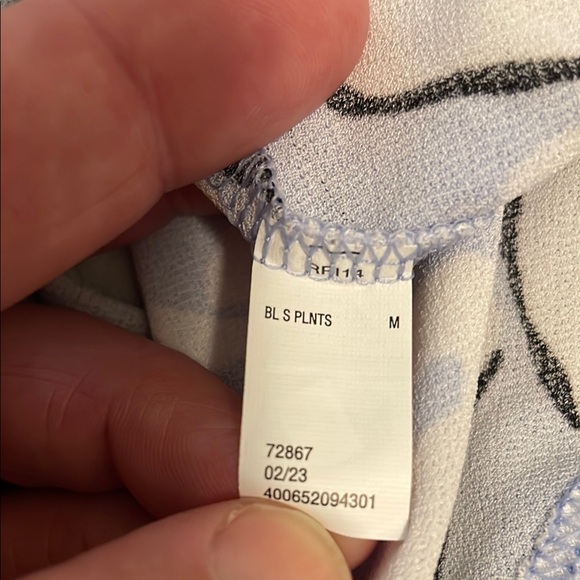 Nine West Blue and White Dress with v neck and tie belt nwot medium - Picture 8 of 9